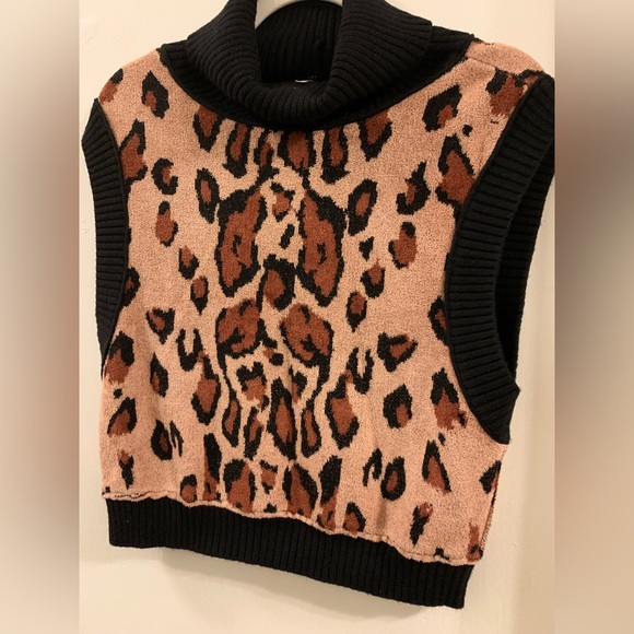 NWOT Free People Chenille animal print turtleneck crop sweater size medium - Picture 4 of 9